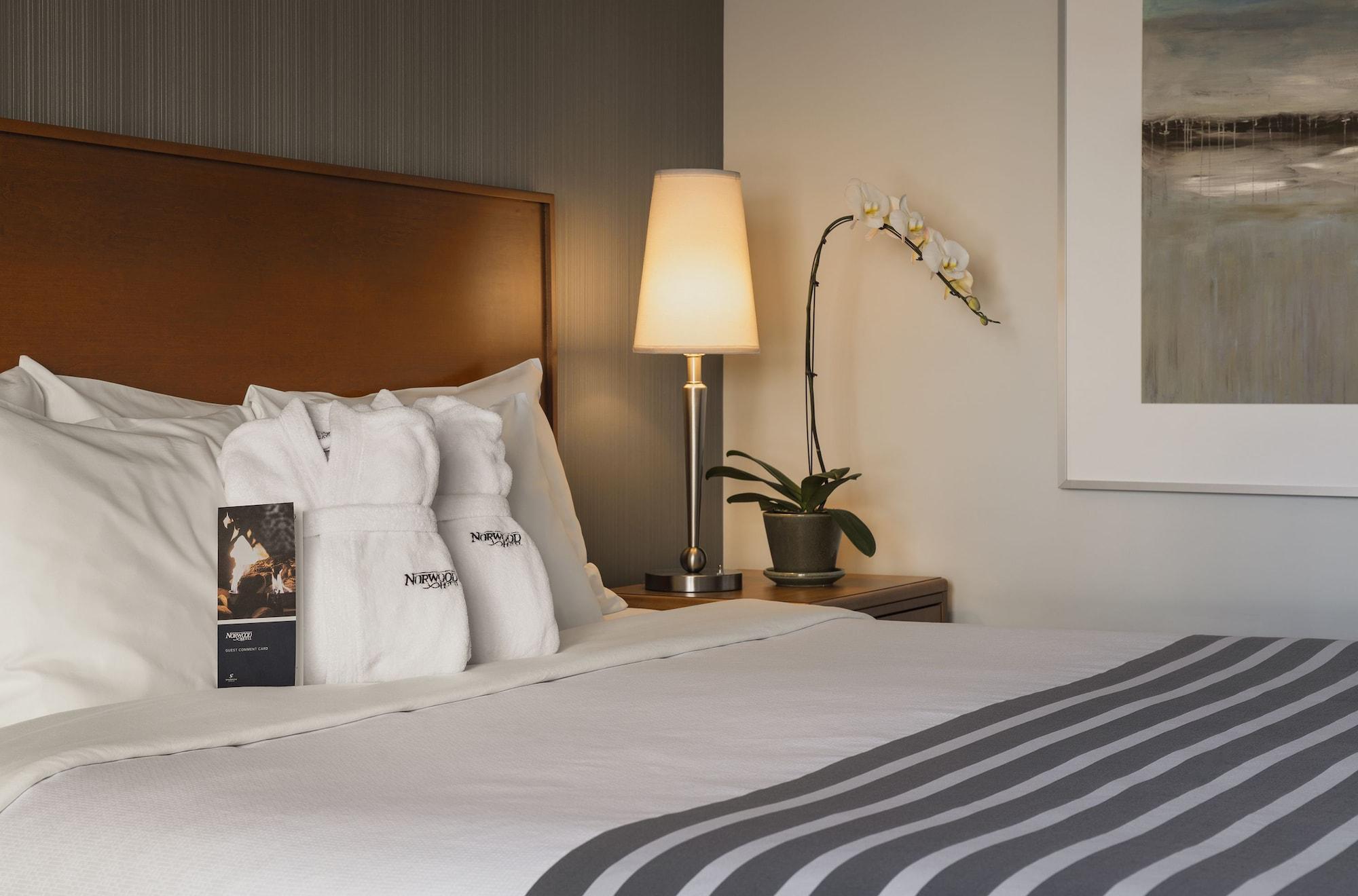 Norwood Hotel Уинипег Екстериор снимка